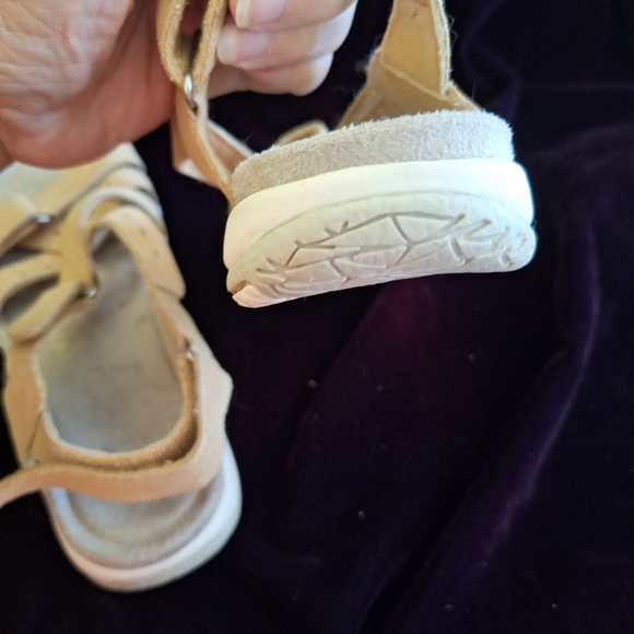 Earth Origins Women’s Sammie Yellow Leather Flat Heel Sandals Shoes US 9 N - Picture 7 of 12